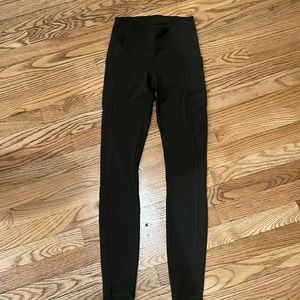 Lululemon size 2 Fast and Free Tights 28 inch with pockets